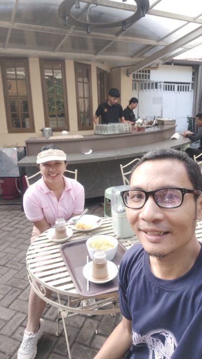 Efek search result pada kunjungan customer restoran